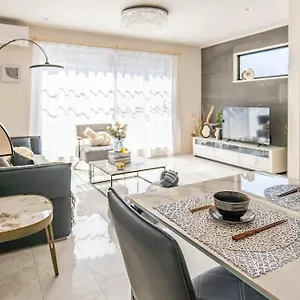  Villa 桜の川18 5 Minutes Htsudai Station, 1 Minute Train To Shinjuku, 120㎡ Villa, Four Bedrooms